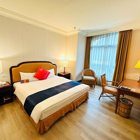 Wei-Yat Grand Hotel Tainan Extérieur photo