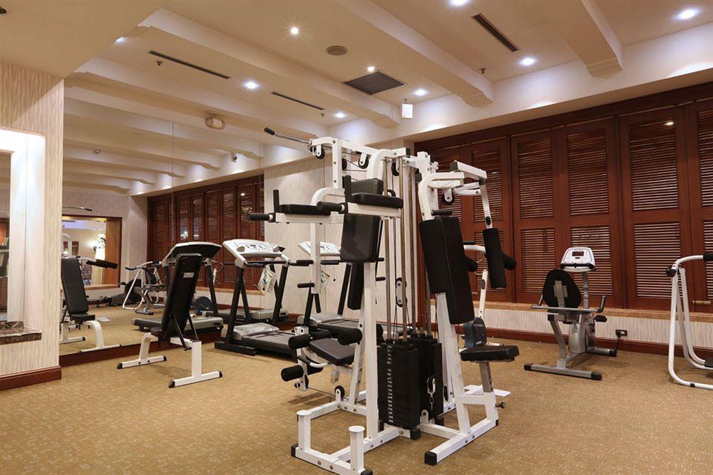 Wei-Yat Grand Hotel Tainan Extérieur photo