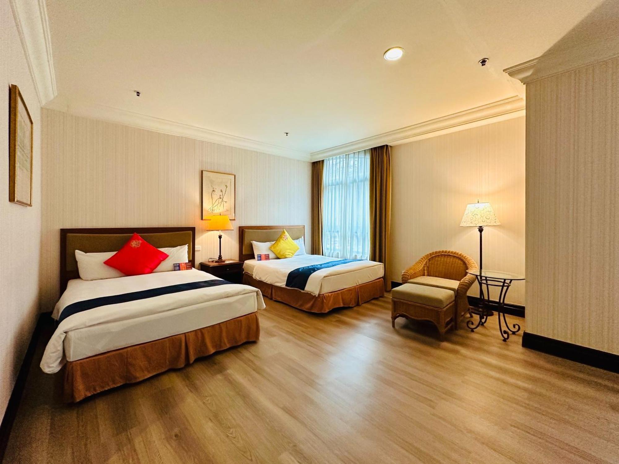 Wei-Yat Grand Hotel Tainan Extérieur photo