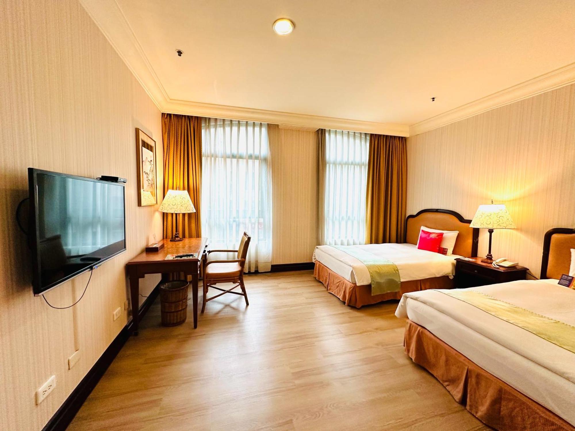 Wei-Yat Grand Hotel Tainan Extérieur photo
