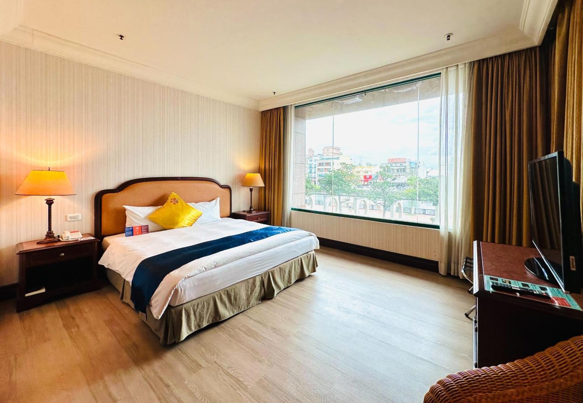 Wei-Yat Grand Hotel Tainan Extérieur photo