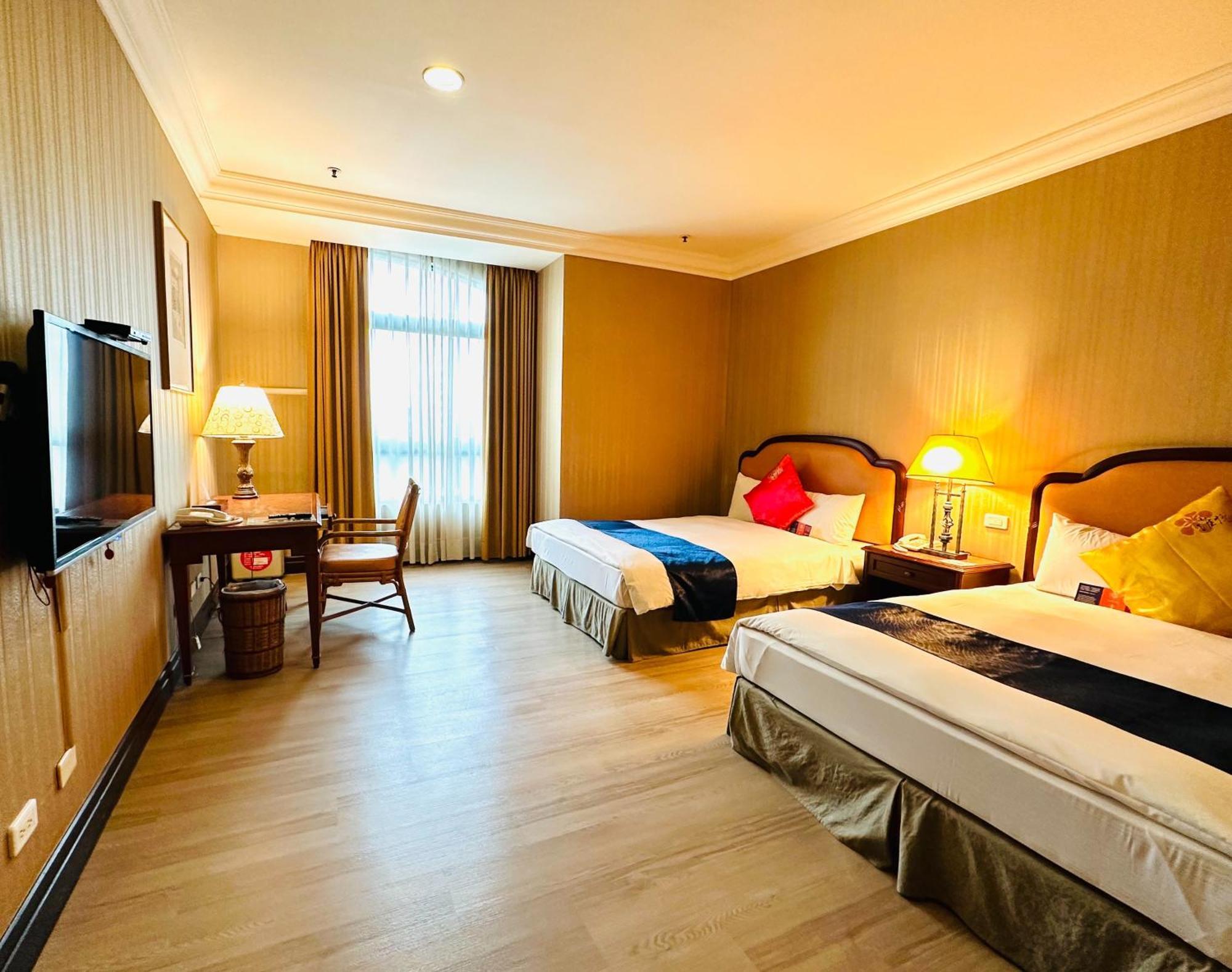 Wei-Yat Grand Hotel Tainan Extérieur photo