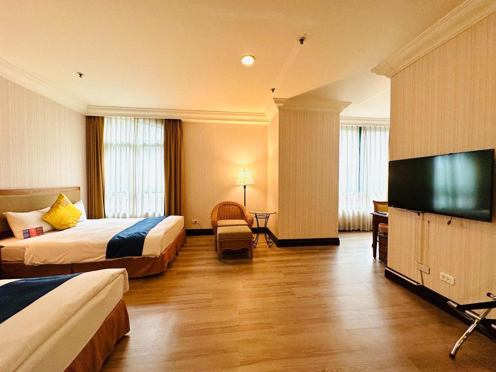 Wei-Yat Grand Hotel Tainan Extérieur photo