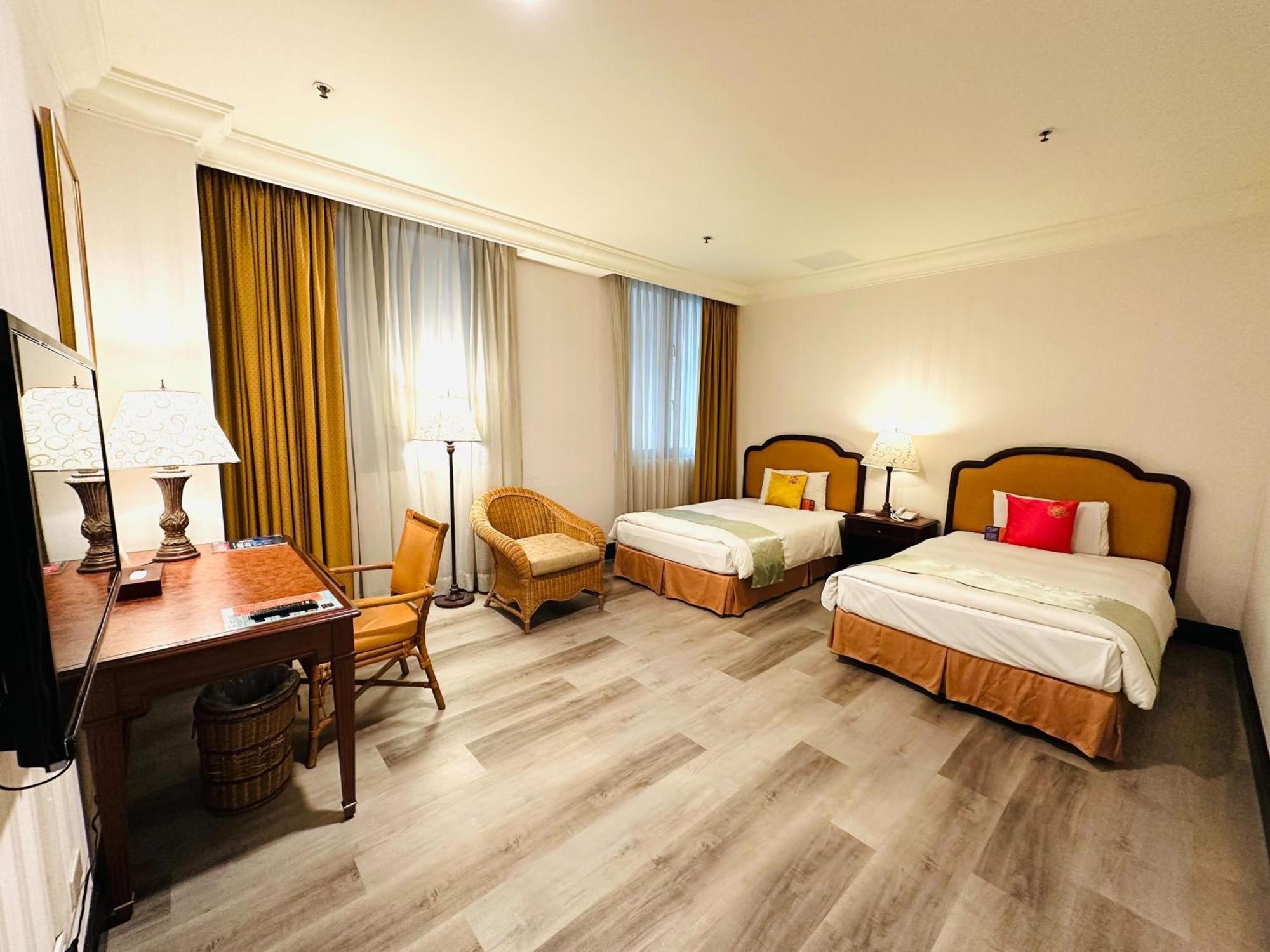 Wei-Yat Grand Hotel Tainan Extérieur photo