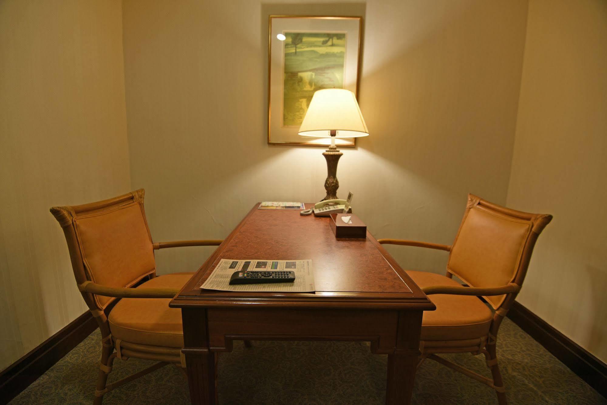 Wei-Yat Grand Hotel Tainan Extérieur photo